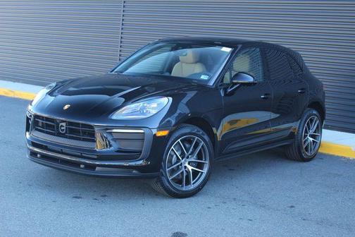 2026 Porsche Macan Base