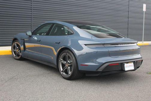 2025 Porsche Taycan 4