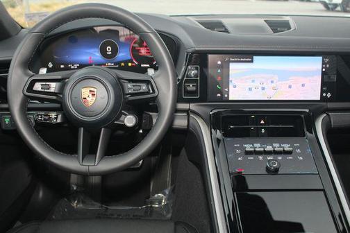 2026 Porsche Panamera 4