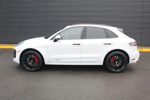 Carrara White 2026 Porsche Macan Macan GTS