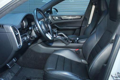 2023 Porsche Cayenne GTS