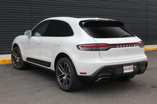 2026 Porsche Macan AWD