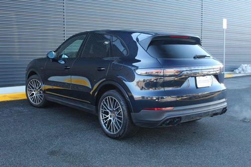 2023 Porsche Cayenne Cayenne E-Hybrid Platinum Edition
