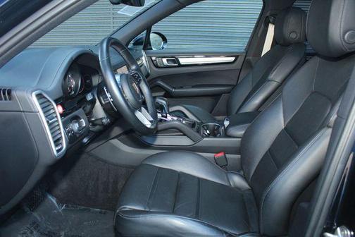 2023 Porsche Cayenne Cayenne E-Hybrid Platinum Edition