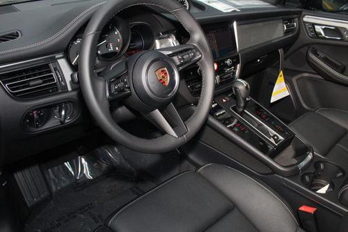 2026 Porsche Macan Macan S