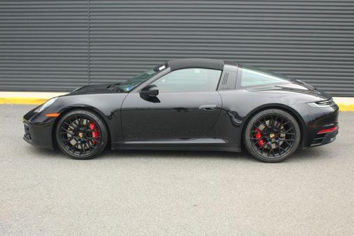 2024 Porsche 911 Targa 4 GTS