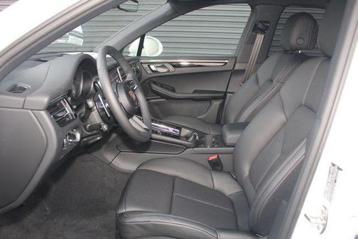 2025 Porsche Macan S