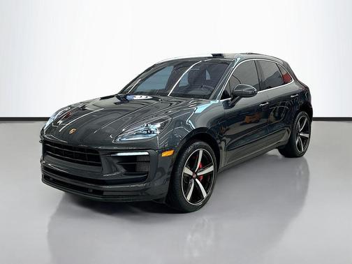 Volcano Grey Metallic 2022 Porsche Macan Macan