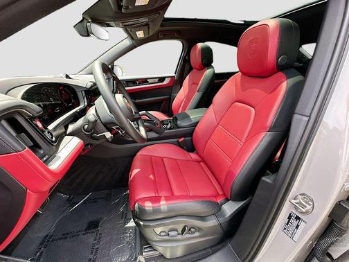 Chalk 2026 Porsche Cayenne S