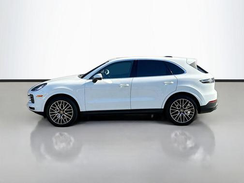 White 2022 Porsche Cayenne Cayenne