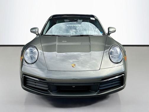 Aventurine Green Metallic 2024 Porsche 911 Carrera