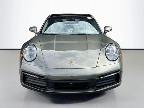 Aventurine Green Metallic 2024 Porsche 911 Carrera