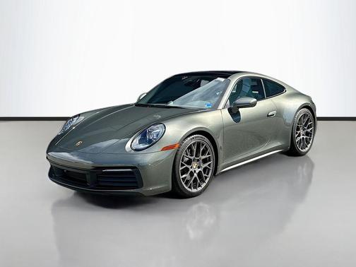 Aventurine Green Metallic 2024 Porsche 911 Carrera