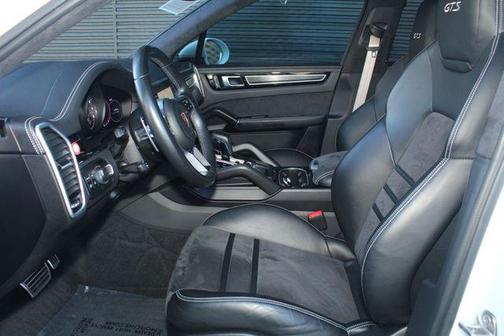 2023 Porsche Cayenne GTS