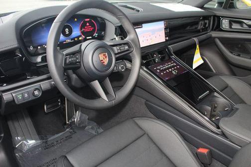 2026 Porsche Panamera 4