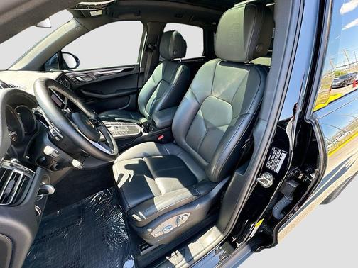 Black 2021 Porsche Macan Macan