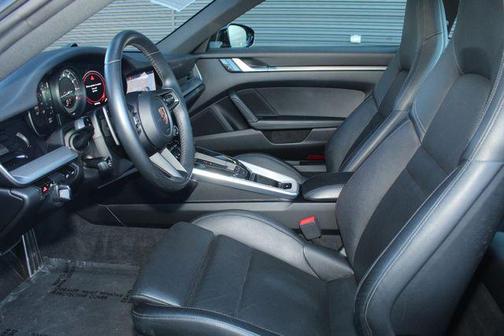 2020 Porsche 911 Carrera