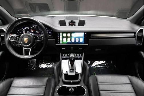 2023 Porsche Cayenne Platinum Edition