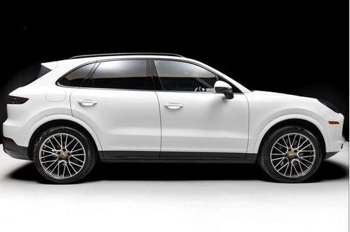 2023 Porsche Cayenne Platinum Edition