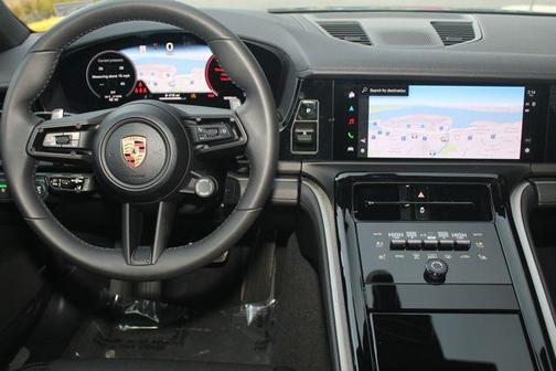 2025 Porsche Panamera 4