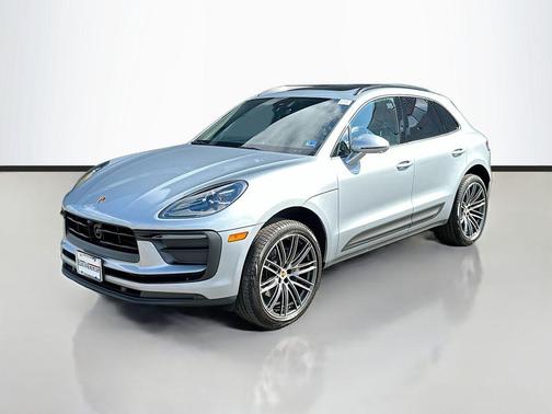 Dolomite Silver Metallic 2026 Porsche Macan Macan