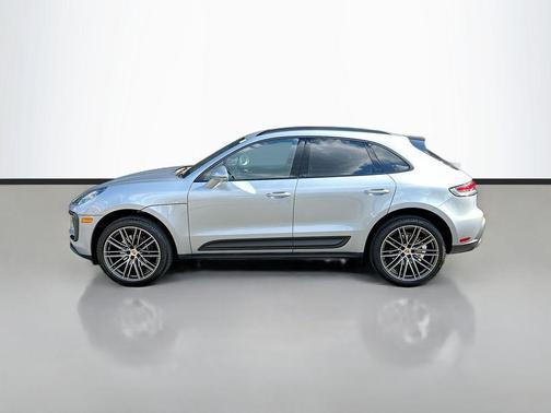 Dolomite Silver Metallic 2026 Porsche Macan Macan