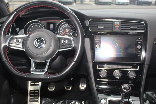 2018 Volkswagen Golf GTI 2.0T S 4-Door