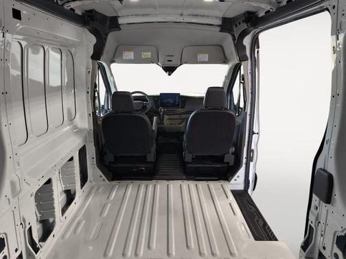Oxford White 2026 Ford Transit-250 Base