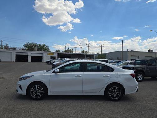 2023 Kia Forte LXS