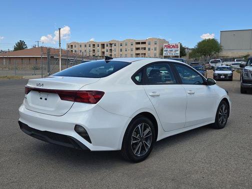 2023 Kia Forte LXS