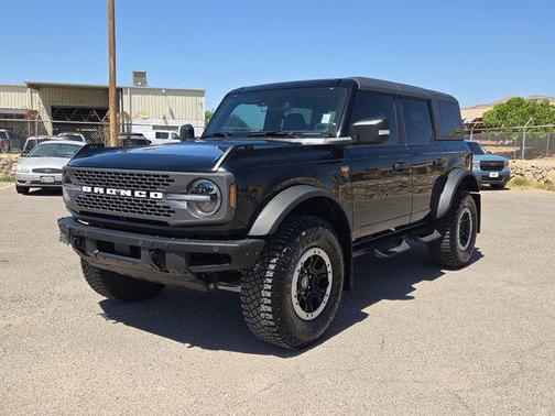 Shadow Black 2023 Ford Bronco Badlands