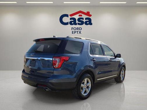Blue Metallic 2018 Ford Explorer XLT