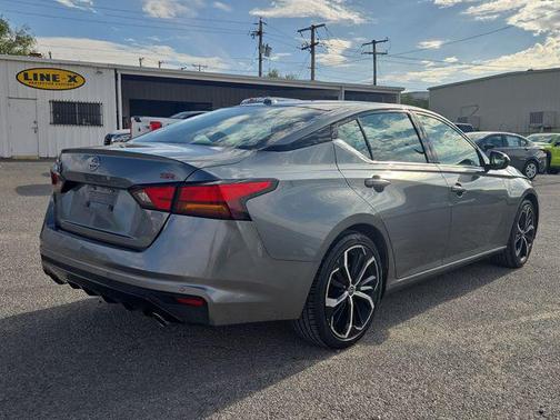 2023 Nissan Altima SR FWD