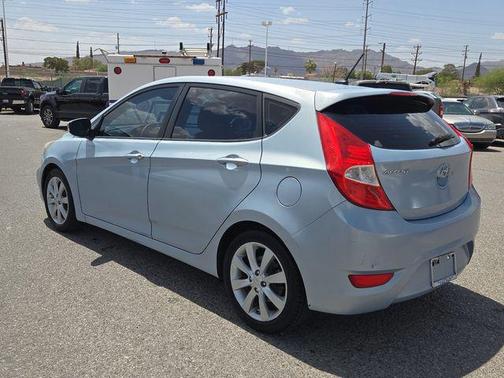 2013 Hyundai Accent SE