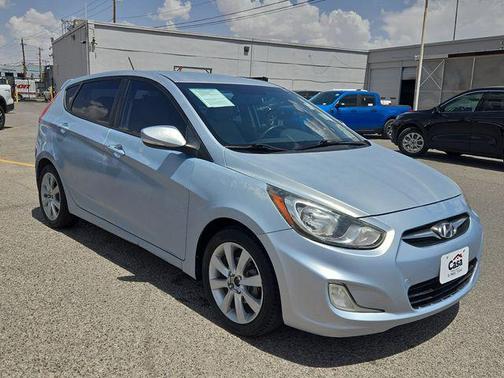 2013 Hyundai Accent SE