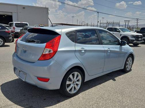 2013 Hyundai Accent SE