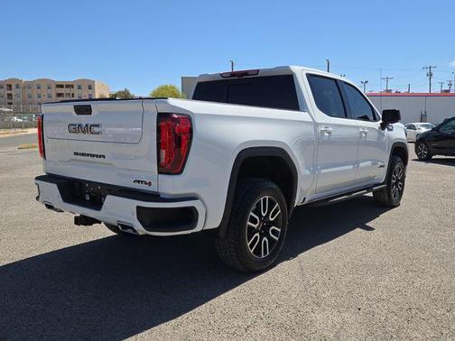 Summit White 2025 GMC Sierra 1500 AT4