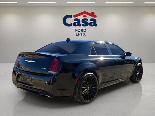 2016 Chrysler 300 S