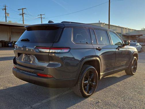 2023 Jeep Grand Cherokee L Altitude