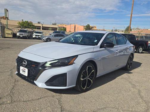 2024 Nissan Altima SR FWD