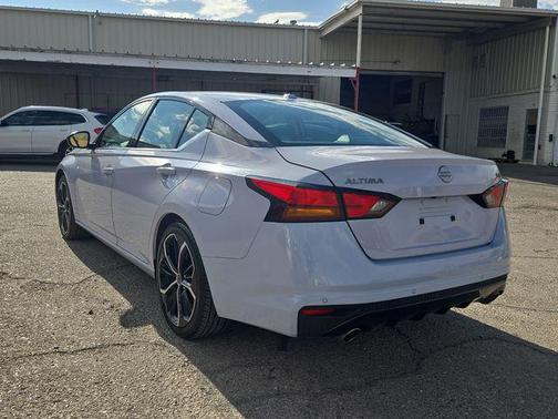 2024 Nissan Altima SR FWD