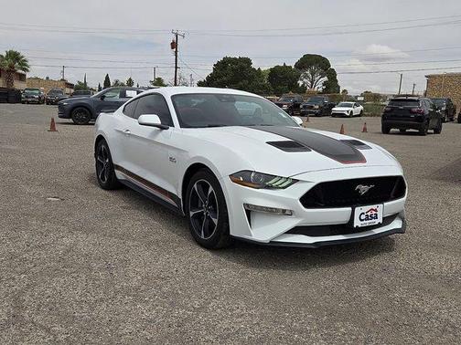 Oxford White 2021 Ford Mustang GT