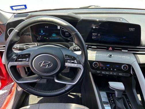 2022 Hyundai ELANTRA Limited