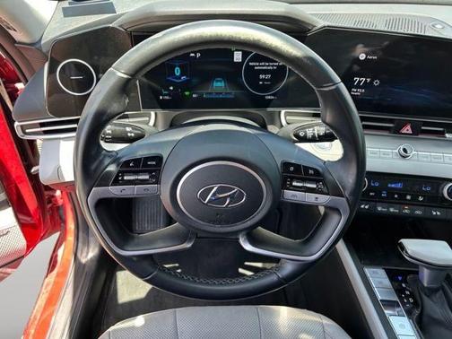 2022 Hyundai ELANTRA Limited