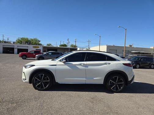 Majestic White 2023 INFINITI QX55 LUXE
