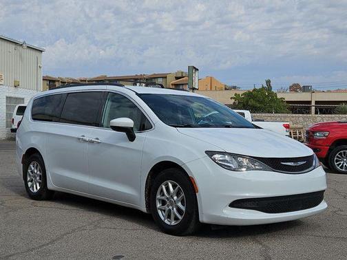 2021 Chrysler Voyager LXI