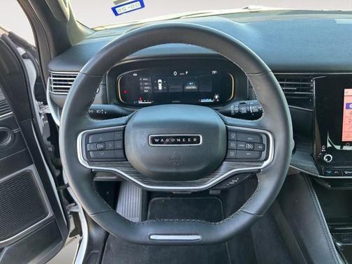 2023 Jeep Wagoneer L Series II 4x2