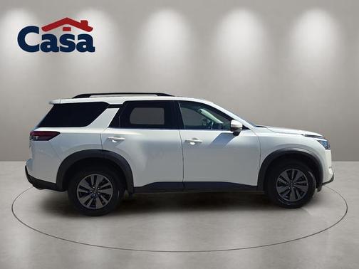 Pearl White Tricoat 2024 Nissan Pathfinder SV FWD