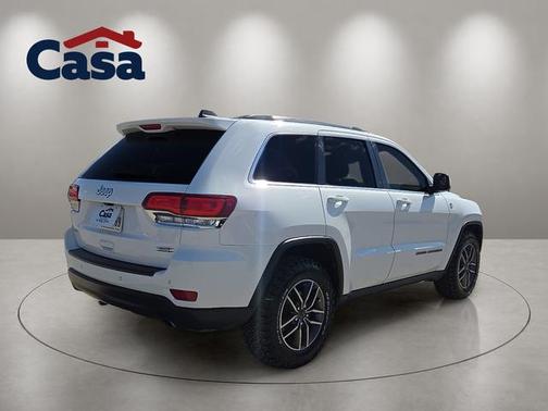 Bright White Clearcoat 2020 Jeep Grand Cherokee Laredo