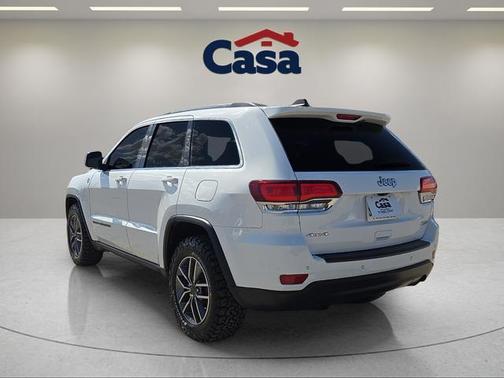 Bright White Clearcoat 2020 Jeep Grand Cherokee Laredo